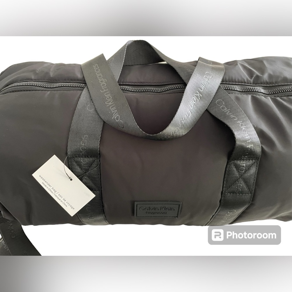 New with tag Calvin Klein fragrance duffle bag (20x12x9 inches)
